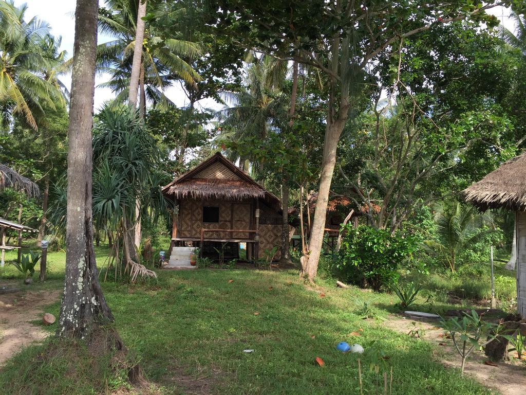 Cocobar&Bungalow'Kohjum Hotel Koh Jum Bagian luar foto