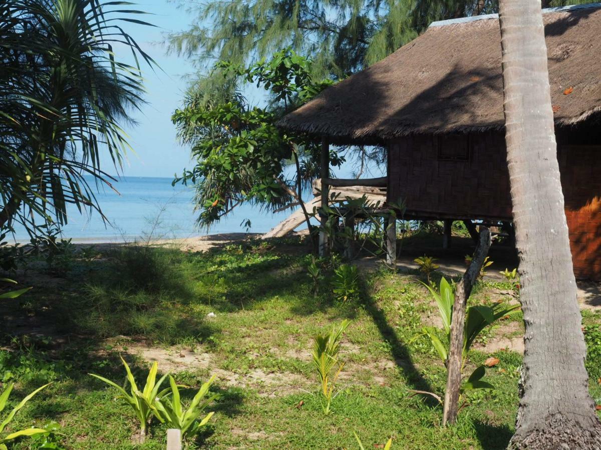 Cocobar&Bungalow'Kohjum Hotel Koh Jum Bagian luar foto